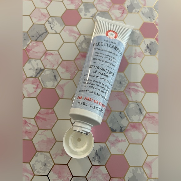 First Aid Beauty Pure Skin Face Cleanser - Picture 3 of 3